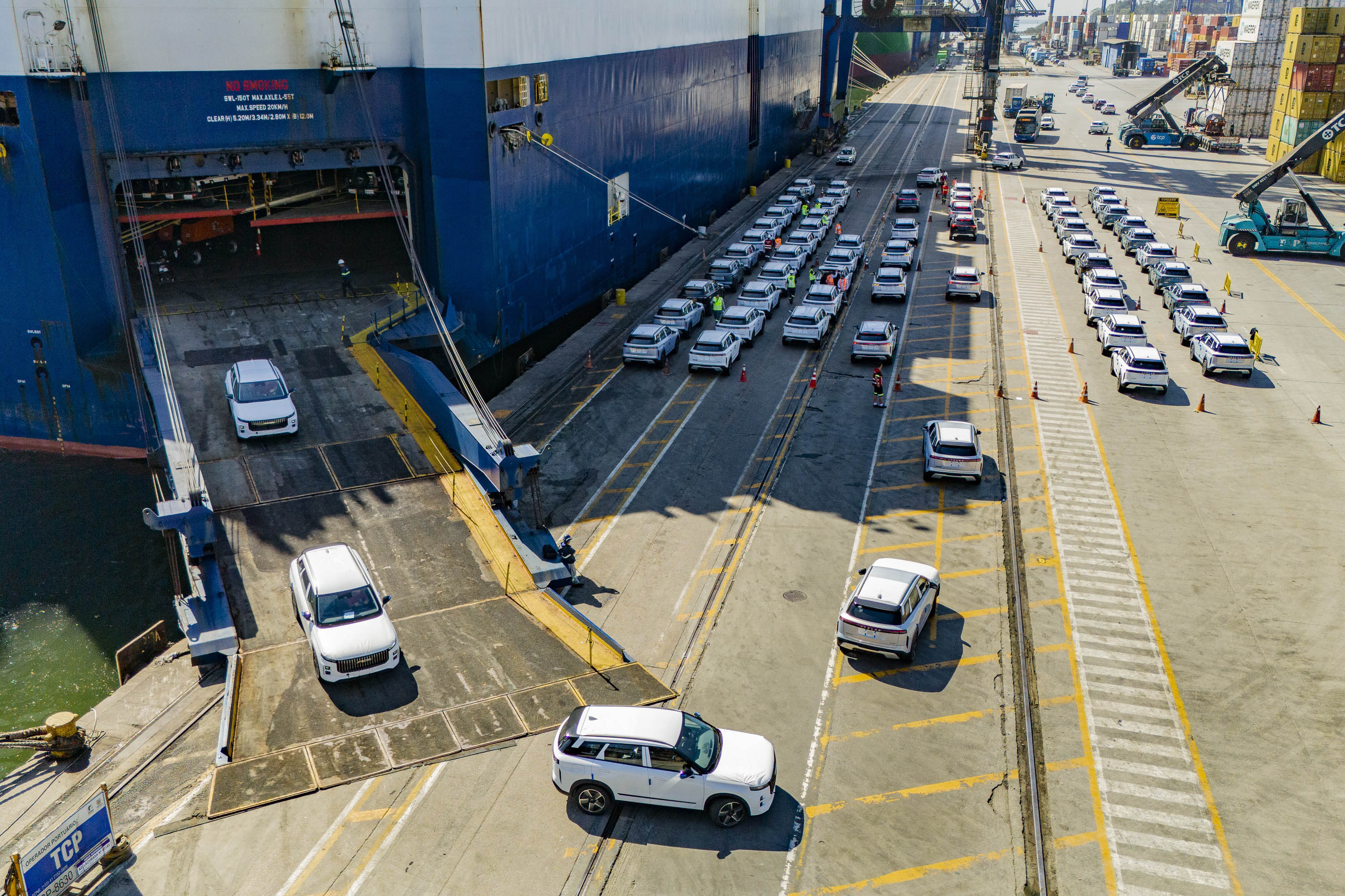 Importações de veículos elétricos crescem mais de 7.300% no PR