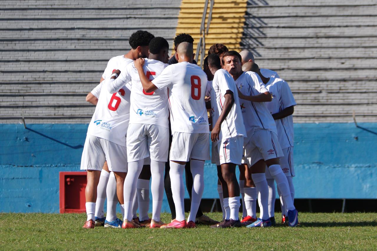 PSTC vira sobre o Iguaçu e abre vantagem na semifinal da Terceirona