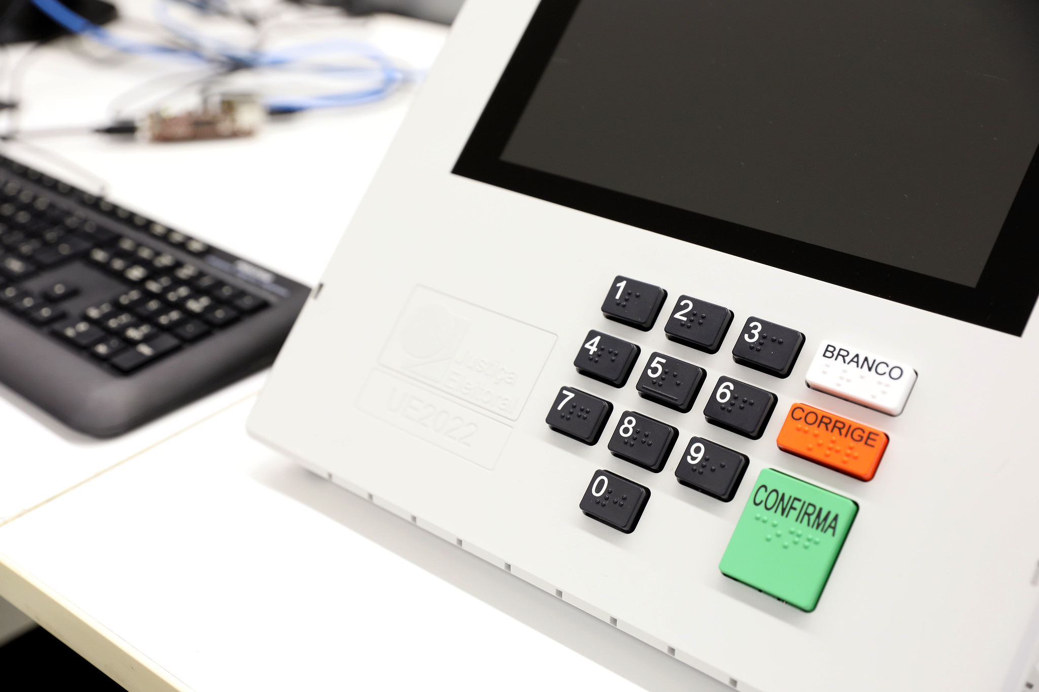 Saiba quem é obrigado a votar e quem tem voto facultativo