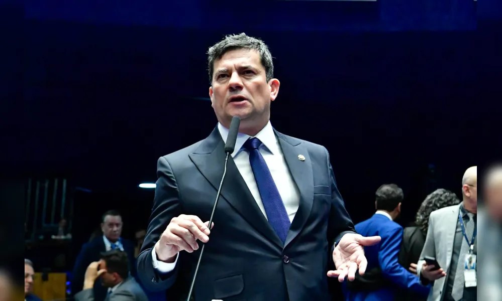 Sandro Alex denuncia suposta manobra para beneficiar vice de Moro