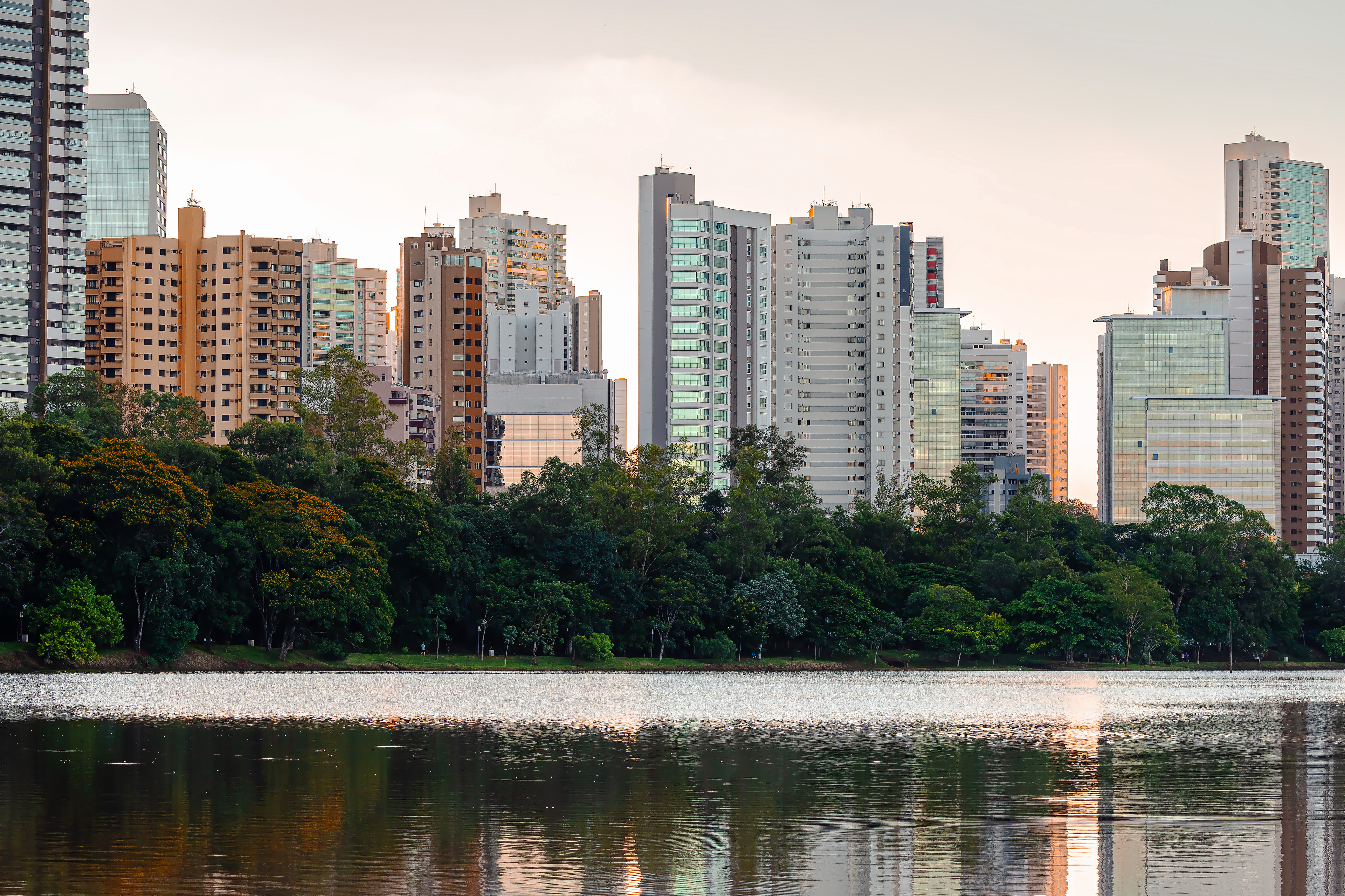 Serviços municipais em Londrina serão alterados na sexta e na segunda