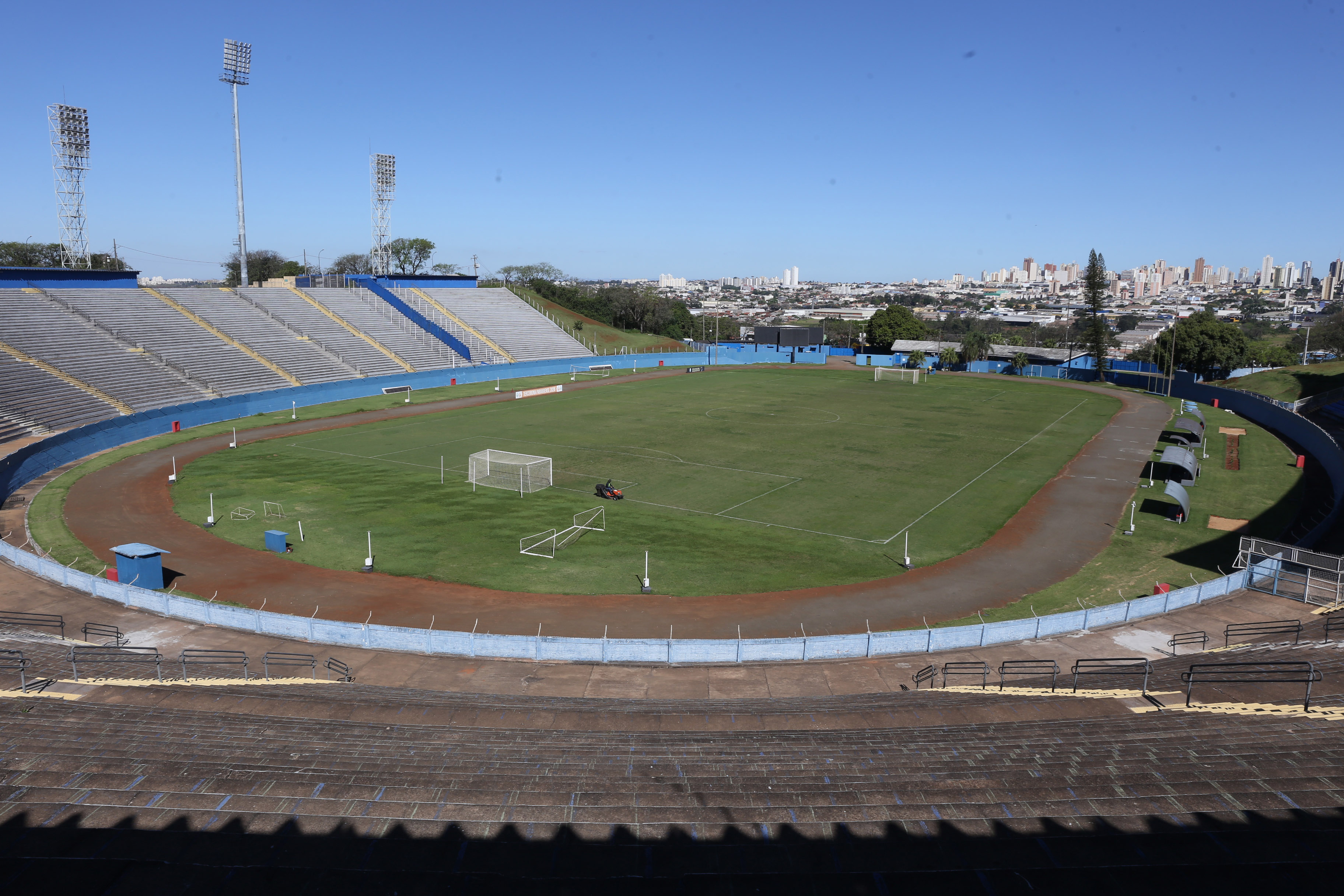 Três empresas vão estudar concessão de complexo do estádio do Café