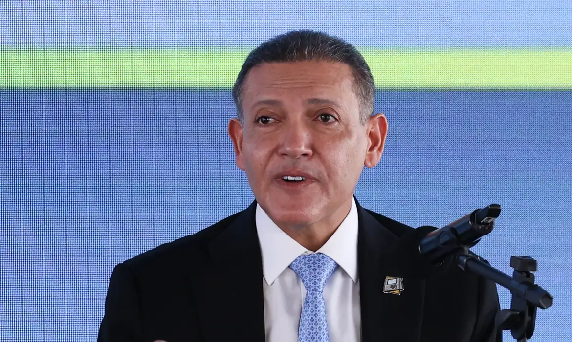 TSE avalia pedido para ampliar horário de votação até as 19 horas