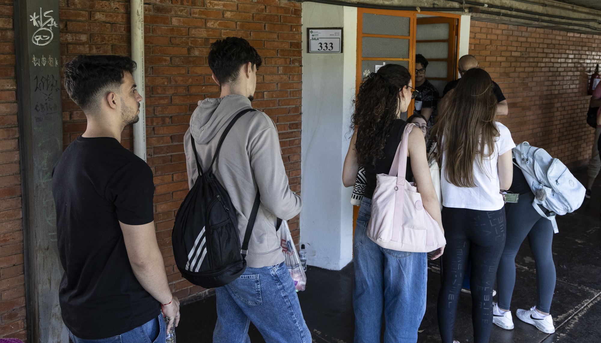 Vestibular da UEL: abstenção do segundo dia foi de 18,05%