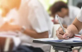 FOLHA e Marista lançam caderno semanal voltado para o vestibular da UEL