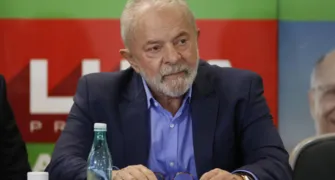 É FALSO que Lula recebeu mais votos em algumas cidades
do que o número total de habitantes