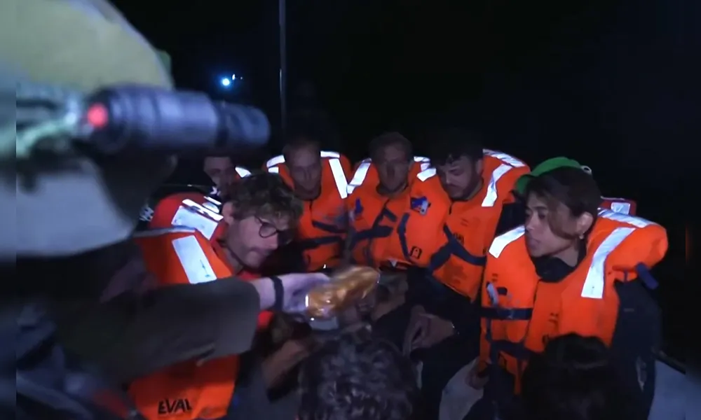 Imagem ilustrativa da imagem Barco com ativista brasileiro chega a Israel