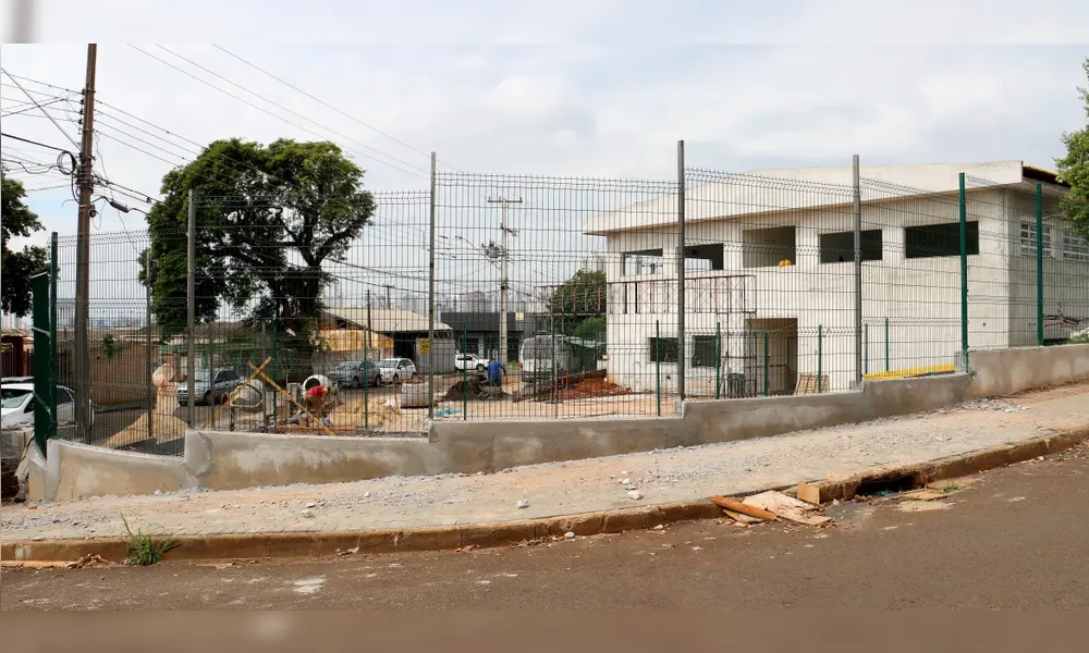 Imagem ilustrativa da imagem Prefeitura aponta déficit de R$ 11 mi em obras de escolas