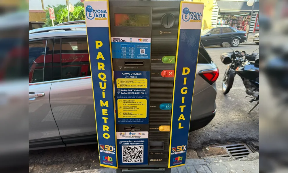 Em Londrina são 2.500 vagas de estacionamento rotativo; além do Pix, outras formas de pagamento nos parquímetros são moedas e cartões recarregáveis