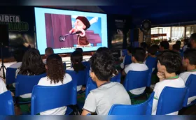 Carreta da Inovação leva tecnologia de ponta às escolas públicas
