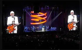 Em Curitiba, Gilberto Gil encanta o público