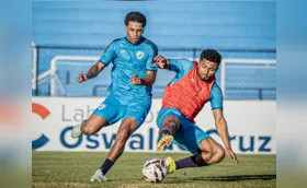 LEC oficializa a contratação do centroavante Eliel