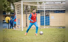 Robson Duarte muda status no LEC e vai de negociável a camisa 10