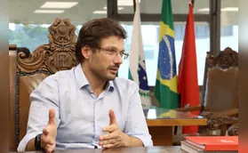 Tiago oficializa mudanças nas secretarias de Governo e RH