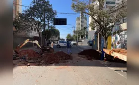 Trecho da Rua Pará está interditado para obra da Sanepar