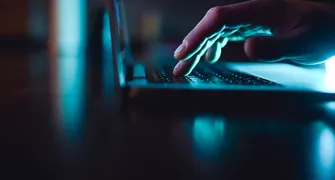 Denúncias de violência digital contra mulheres crescem 188% em um ano