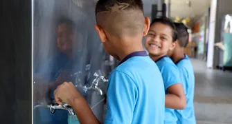 Em Londrina, 47 mil alunos da rede municipal retornam às escolas