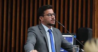 Entrevista com o deputado estadual Arilson Chiorato