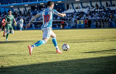 O técnico alviceleste reforçou a necessidade de cuidados mais intensos com o campo