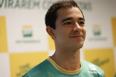 Imagem ilustrativa da imagem Calderano perde final e fica com prata inédita para o Brasil