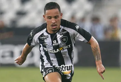 Imagem ilustrativa da imagem LEC negocia contratação de ex-atacante do Botafogo