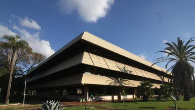 Imagem ilustrativa da imagem Líder descarta urgência em PL de acúmulo salarial de secretário