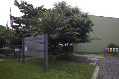 Imagem ilustrativa da imagem Mais de 22 mil londrinenses podem ter o título cancelado