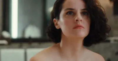 Noémie Merlant em "Emmanuelle": novo filme tem direção da francesa Audrey Diwan