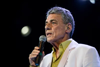 Imagem ilustrativa da imagem O compositor Chico Buarque passa por cirurgia delicada