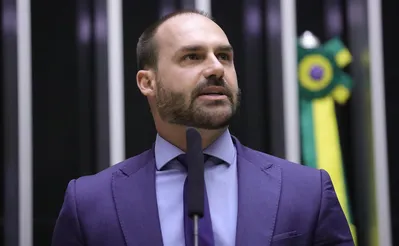 Imagem ilustrativa da imagem PGR apura ação de Eduardo Bolsonaro contra autoridades