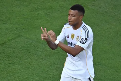 Imagem ilustrativa da imagem Real vence Dortmund com dupla de Garcías e golaço de Mbappé