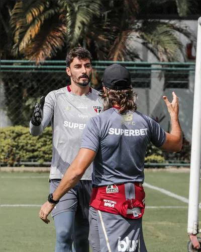 Imagem ilustrativa da imagem São Paulo encerra preparação para enfrentar o Ceará