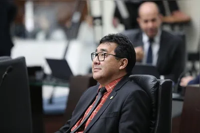 Representação contra Jairo Tamura foi proposta em 2024 e ação foi indeferida; suplente entrou com recurso, que será analisado hoje pelos desembargadores