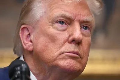Imagem ilustrativa da imagem Trump assina decreto que aplica sobretaxa de 50% ao Brasil