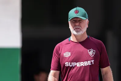 Mano Menezes não resistiu à pressão e foi demitido pelo Fluminense logo no início do Brasileirão