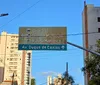 Ilegíveis e desbotadas, placas velhas afetam trânsito e estética