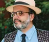 Multiartista premiado publica 'Histórias Cinematográficas'