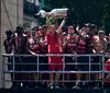 Tetracampeão, Flamengo é recebido com festa no Rio