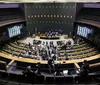 Vinte e um deputados do Paraná votam a favor de PEC da Blindagem