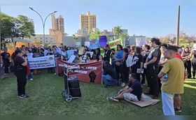 Entidades voltam a protestar contra cortes na assistência social