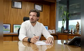 Popularidade de Tiago cai, mas aprovação fica em 61,5%