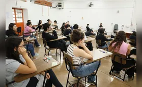 Primeiro dia de vestibular da UEL tem quase 15% de abstenções