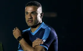 Roger lamenta novo empate do Londrina em casa e defende Maurício