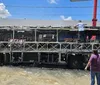 Incêndio destrói ônibus de transporte de trabalhadores na zona leste de Londrina