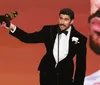 Bad Bunny faz história ao levar Grammy de Álbum do Ano