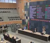 Câmara ignora críticas e aprova reajuste salarial de 4,3%