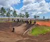 Escolinha gratuita de BMX movimenta pista ao lado do Autódromo em Londrina