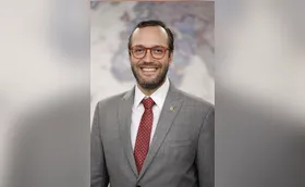 Câmara de Londrina faz homenagem ao deputado Filipe Barros