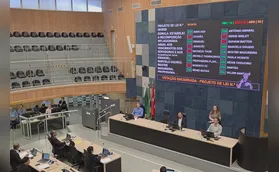 Câmara ignora críticas e aprova reajuste salarial de 4,3%