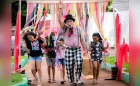 ECOH Circulação ocupa escolas e praças com histórias